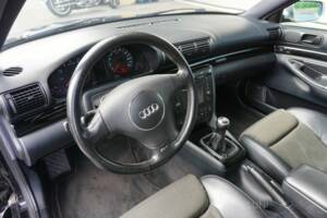 Image 30/41 of Audi RS4 Avant (2000)