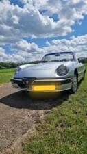 Bild 2/29 von Alfa Romeo 2.0 Spider (1986)