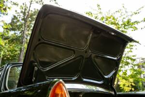 Image 12/44 of Ford Zodiac MkIII (1964)
