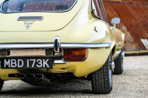 Bild 6/30 von Jaguar E-Type V12 (2+2) (1971)