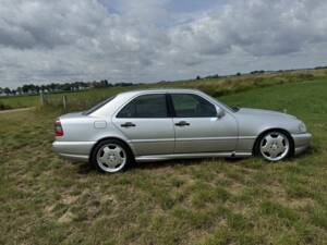Bild 8/8 von Mercedes-Benz C 43 AMG (1998)