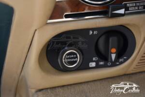 Image 44/75 de Mercedes-Benz 560 SL (1986)
