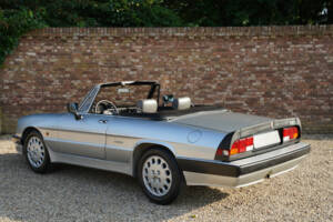Immagine 33/50 di Alfa Romeo 2.0 Spider QV (1987)