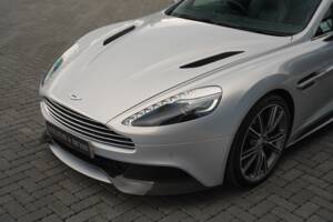 Image 30/50 of Aston Martin Vanquish (2014)