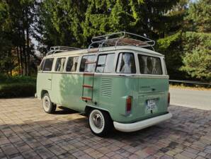 Image 3/30 of Volkswagen T2 Brasil Camper (1982)