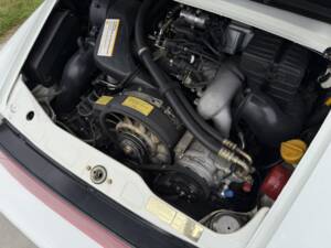Image 52/62 of Porsche 911 Carrera 2 (1990)