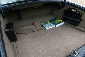 Image 11/50 of Jaguar XJ 12 (1987)