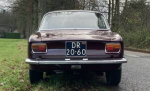 Image 3/15 of Alfa Romeo Giulia GT 1300 Junior (1971)