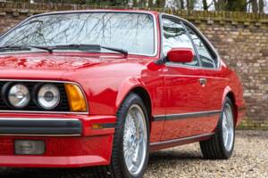Bild 27/50 von BMW M6 (1988)
