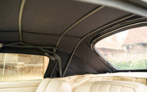 Image 76/77 of Alfa Romeo 2600 Spider (1963)
