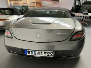 Image 3/7 of Mercedes-Benz SLS AMG Roadster (2012)