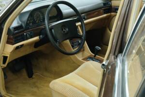 Bild 46/50 von Mercedes-Benz 280 SEL (1983)