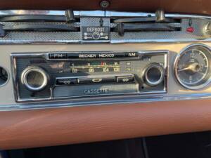 Image 8/16 of Mercedes-Benz 280 SL (1969)