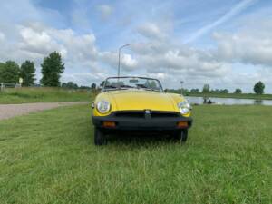 Image 3/8 de MG MGB (1980)