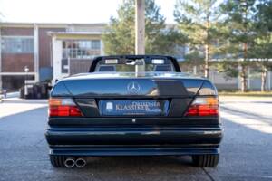 Bild 22/49 von Mercedes-Benz 300 CE-24 (1993)