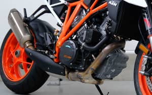 Image 21/83 of KTM 1290 Super Duke R (2018)