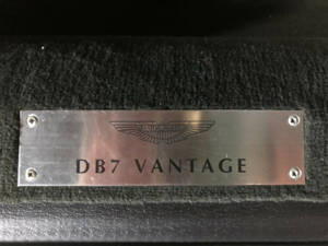 Bild 23/35 von Aston Martin DB 7 Vantage (2000)