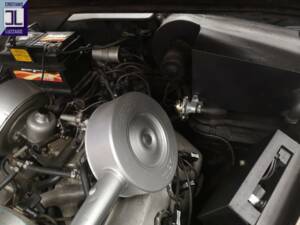 Image 64/64 of Daimler V8-250 (1969)