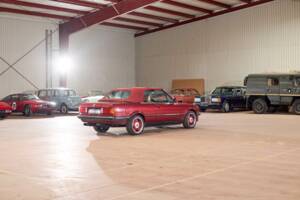 Image 7/45 of BMW 320i (1990)