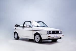 Imagen 6/39 de Volkswagen Golf Mk I Convertible 1.8 (1994)