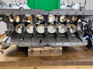 Image 23/74 de Jaguar Type E V12 (1973)