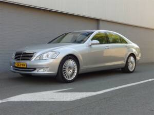 Image 1/98 de Mercedes-Benz S 500 L (2007)
