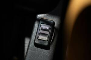 Image 19/63 of Lancia Delta HF Integrale Evoluzione II (1994)
