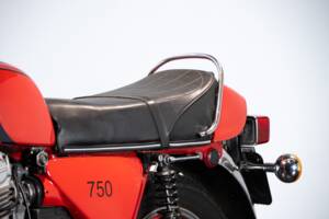 Image 32/50 of Yamaha XS 750 (1979)