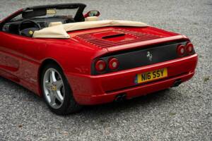 Image 8/28 of Ferrari F 355 Spider (1998)