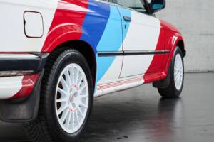 Bild 30/50 von BMW 325i (1986)