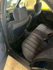 Bild 20/69 von Mercedes-Benz 190 E (1988)