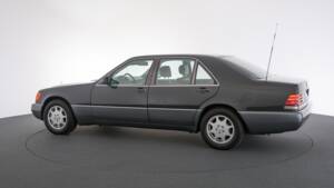 Image 2/45 of Mercedes-Benz 500 SEL (1992)
