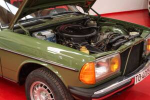 Bild 51/54 von Mercedes-Benz 250 T (1979)