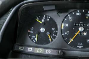 Bild 16/50 von Mercedes-Benz 300 TD Turbodiesel (1981)