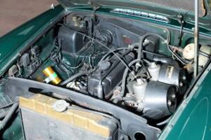 Bild 38/38 von MG MGB GT (1975)