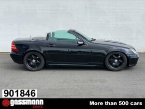 Immagine 1/15 di Mercedes-Benz SLK 230 Kompressor (2000)