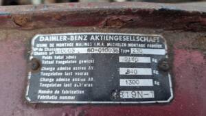 Image 21/31 of Mercedes-Benz 230 S Universal (1966)