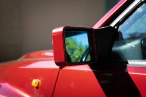Image 58/63 of Lancia Delta HF Integrale Evoluzione II (1994)