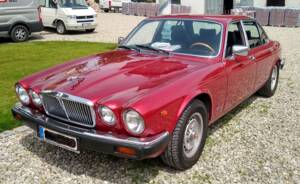 Image 1/14 of Jaguar XJ 12 (1981)