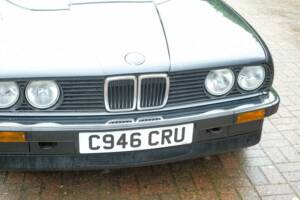 Immagine 22/50 di BMW 320i (1986)