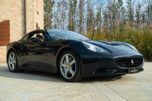 Afbeelding 2/50 van Ferrari California (2010)