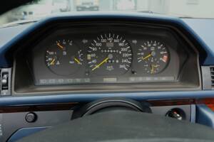 Image 20/69 of Mercedes-Benz E 320 (1994)
