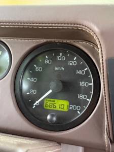 Bild 14/21 von Land Rover Defender 110 (2005)