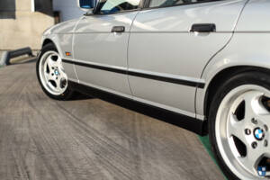 Afbeelding 59/72 van BMW M5 Touring (1992)