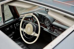 Immagine 54/84 di Mercedes-Benz 280 SE 3,5 (1970)