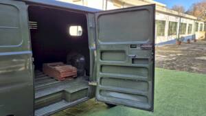 Image 34/51 of UAZ 3741 (1991)