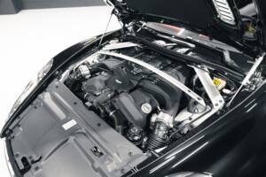 Image 21/38 of Aston Martin Virage (2012)