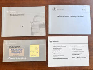 Immagine 35/36 di Mercedes-Benz 300 E 4-Matic (1989)