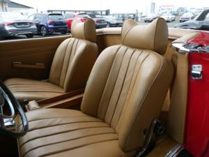 Image 11/27 of Mercedes-Benz 280 SL (1969)