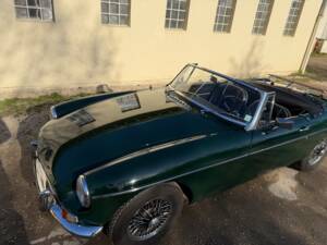 Image 6/12 of MG MGB (1964)